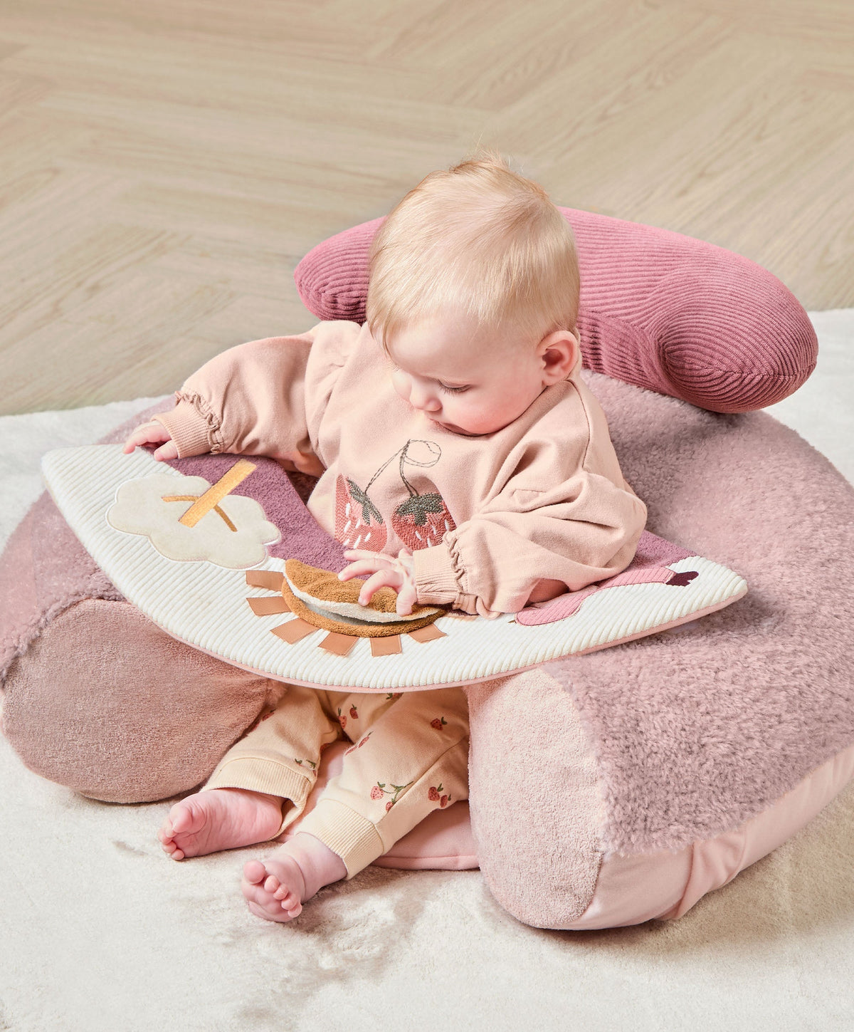 Welcome to the World Sit & Play - Floral