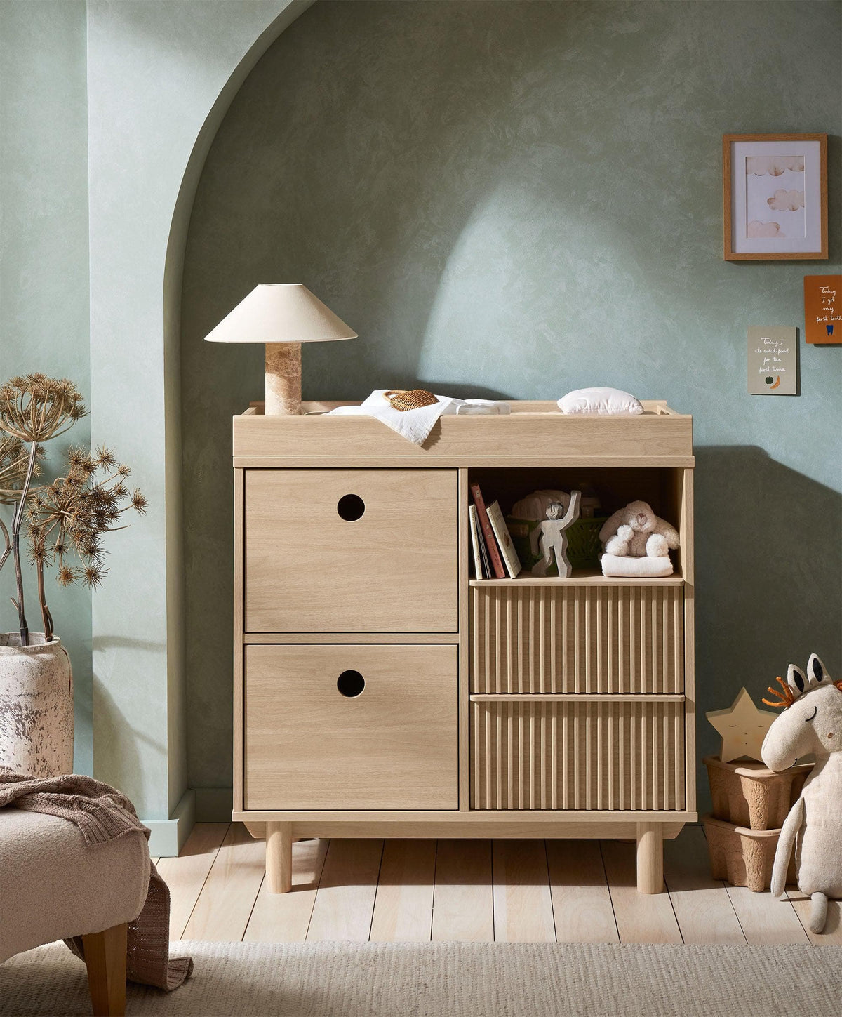 Oska Cotbed & Dresser Bundle (5 Pieces) - Oak (pre order end OCTOBER)