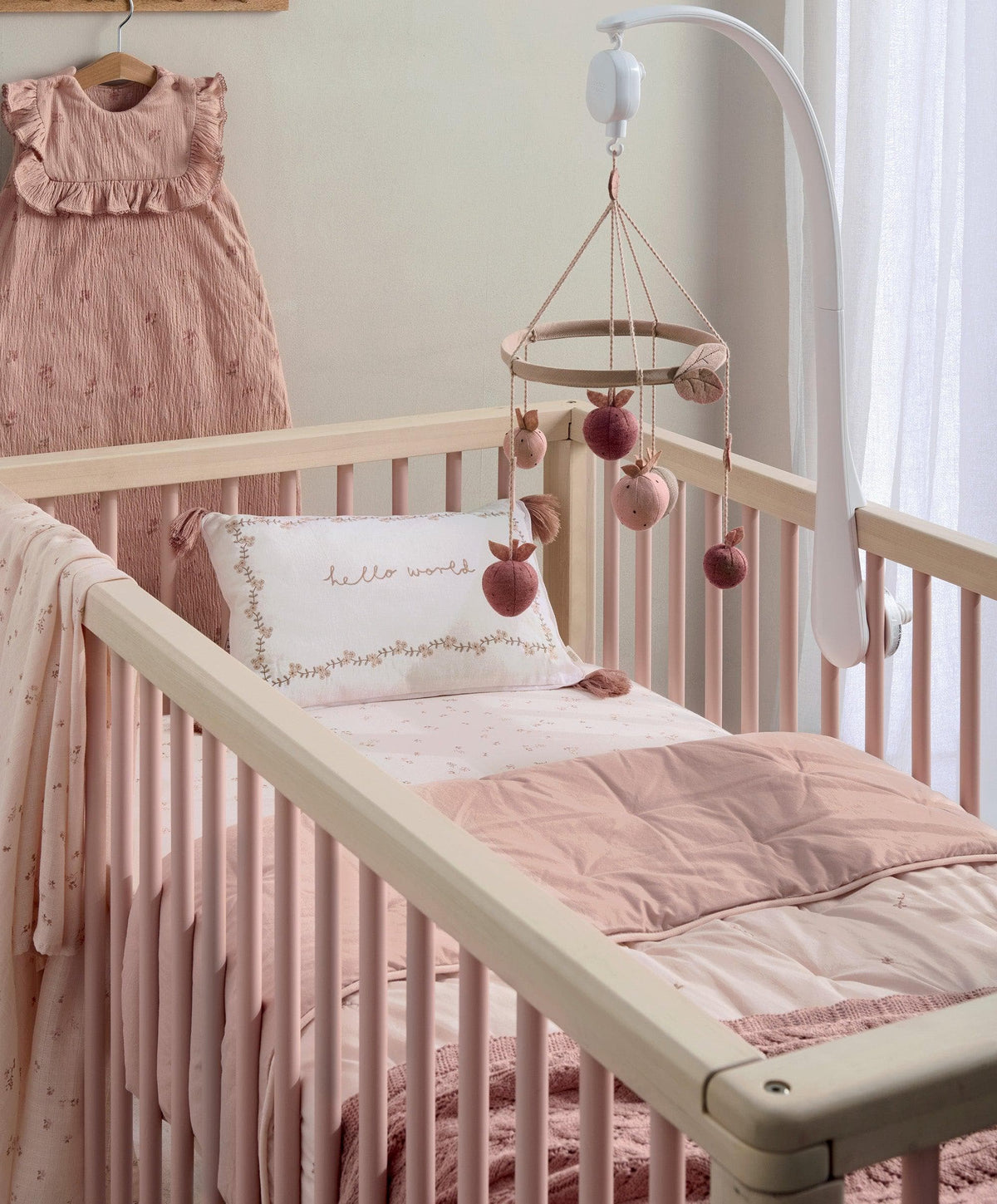 Mamas & Papas Quilts & Coverlets Welcome To The World Wildflower Quilt