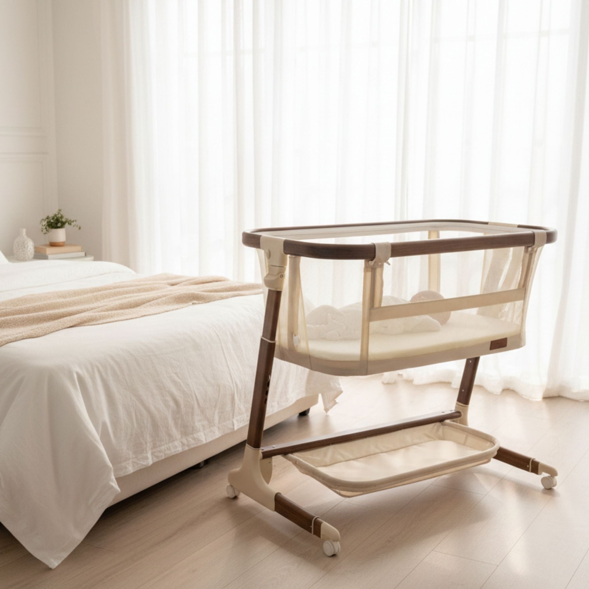 Dream Glider Bedside Sleeper – Auto Motion Bassinet | Wood Grain