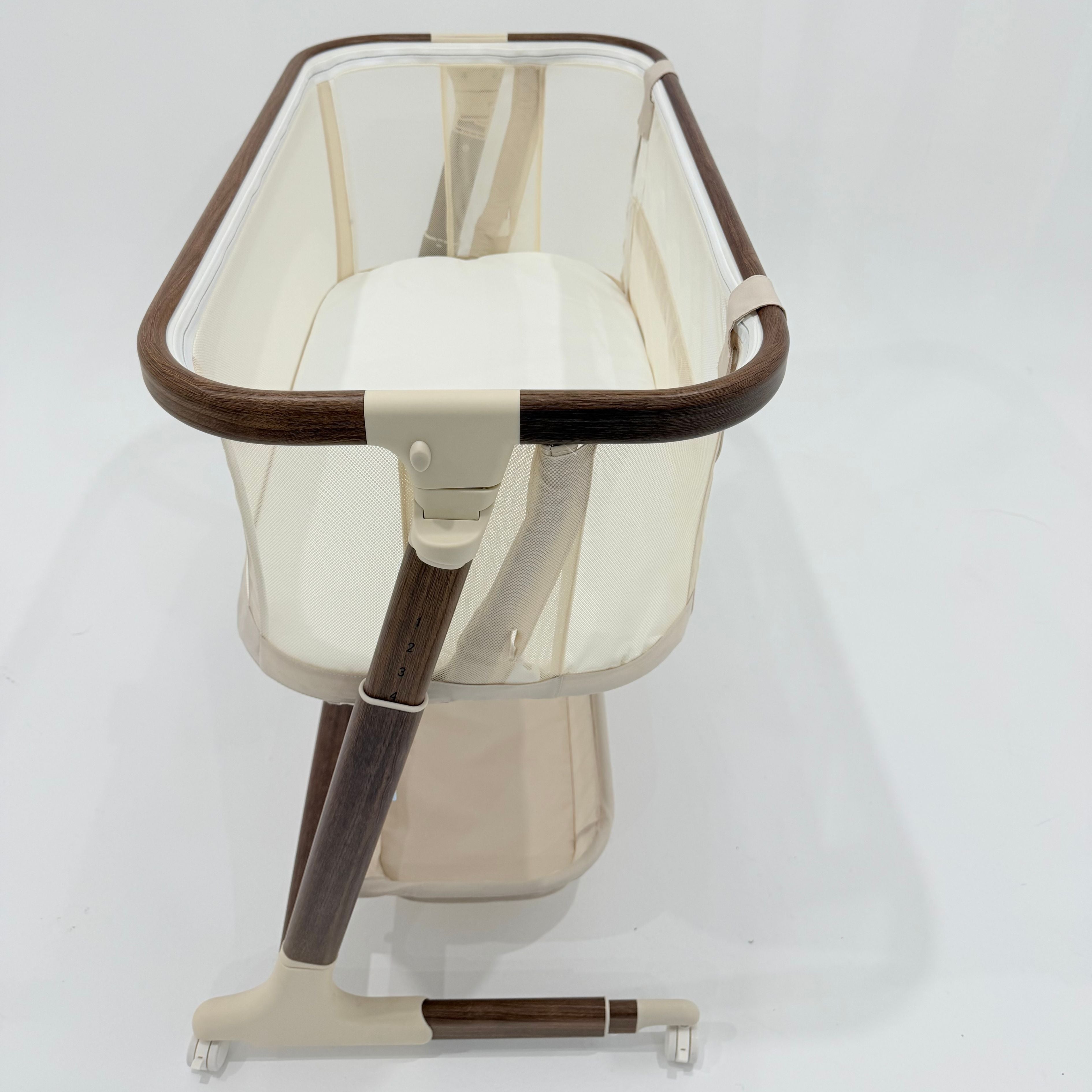 Dream Glider Bedside Sleeper – Auto Motion Bassinet | Wood Grain (Pre order for end July)