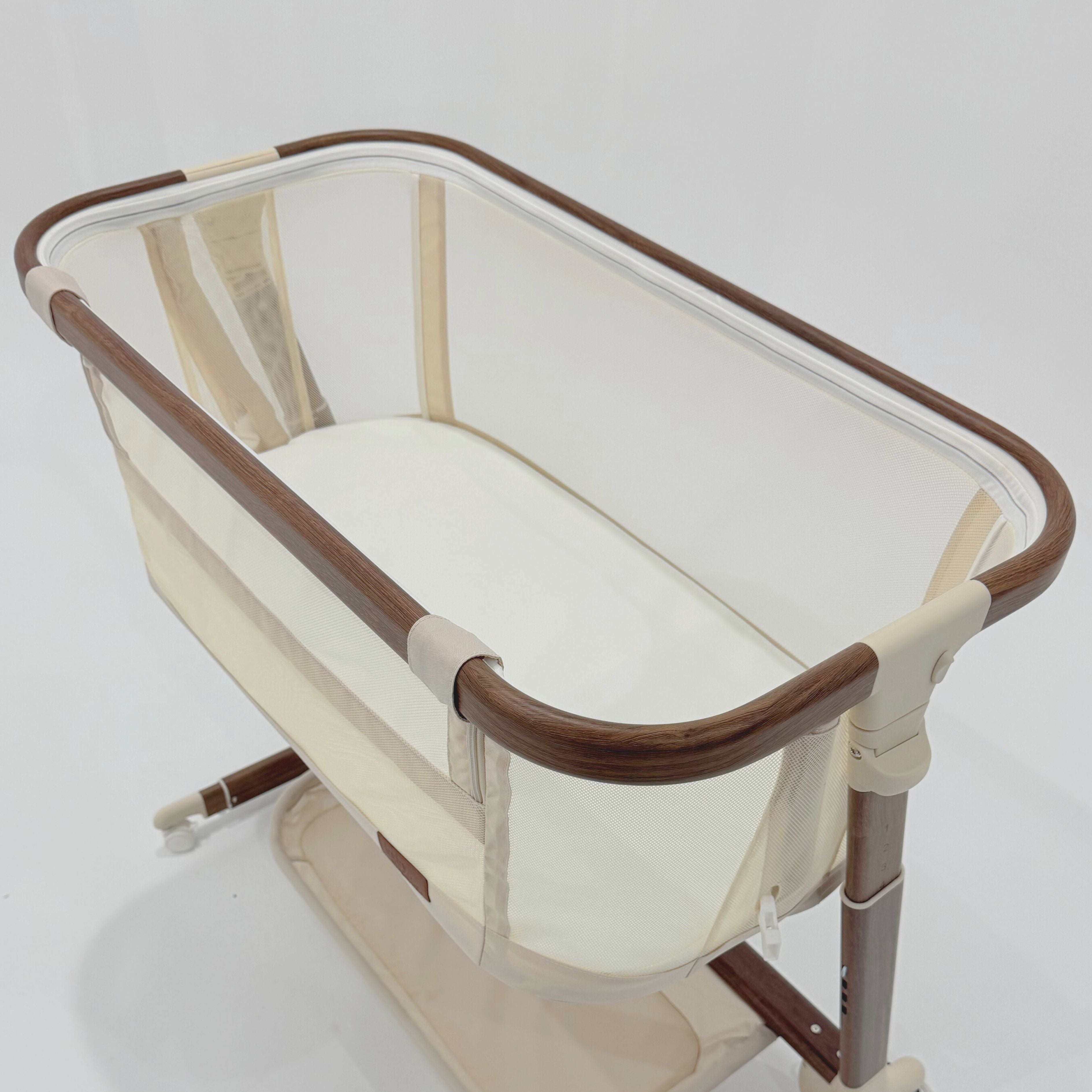 Dream Glider Bedside Sleeper – Auto Motion Bassinet | Wood Grain (Pre order for end July)