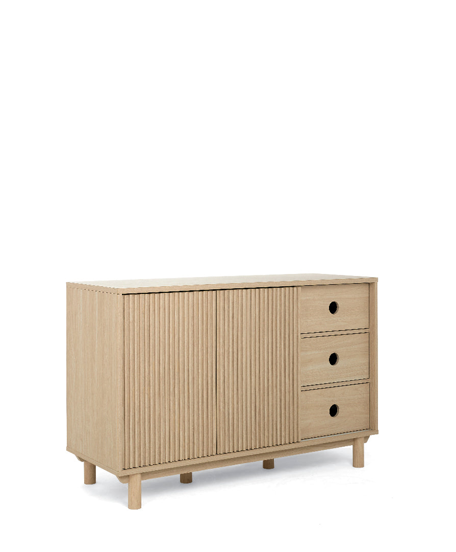 Oska Cotbed & 3 drawer WIDE Dresser Bundle (5 Pieces) - Oak