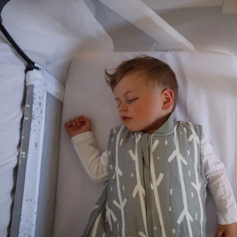 bedside sleeper with mattress & carry bag