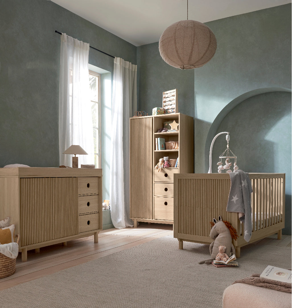 Oska Cotbed & 3 drawer WIDE Dresser Bundle (5 Pieces) - Oak