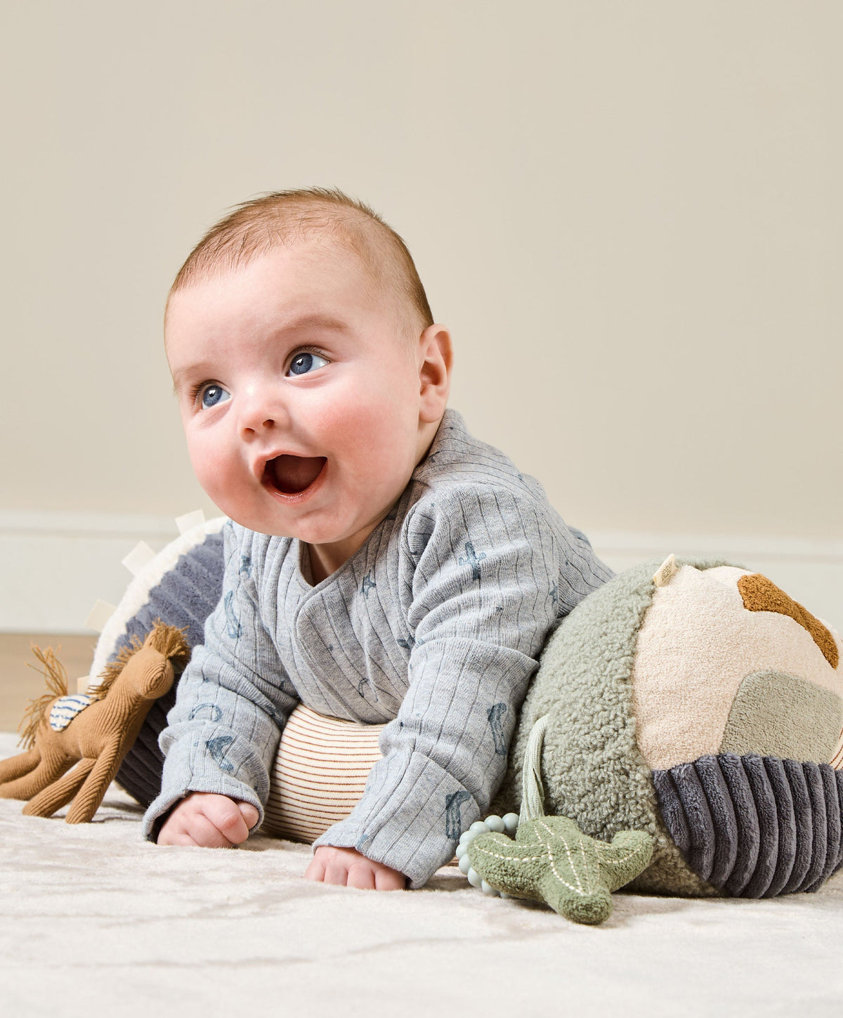Welcome to the World Tummy Time Roll - Pony Express