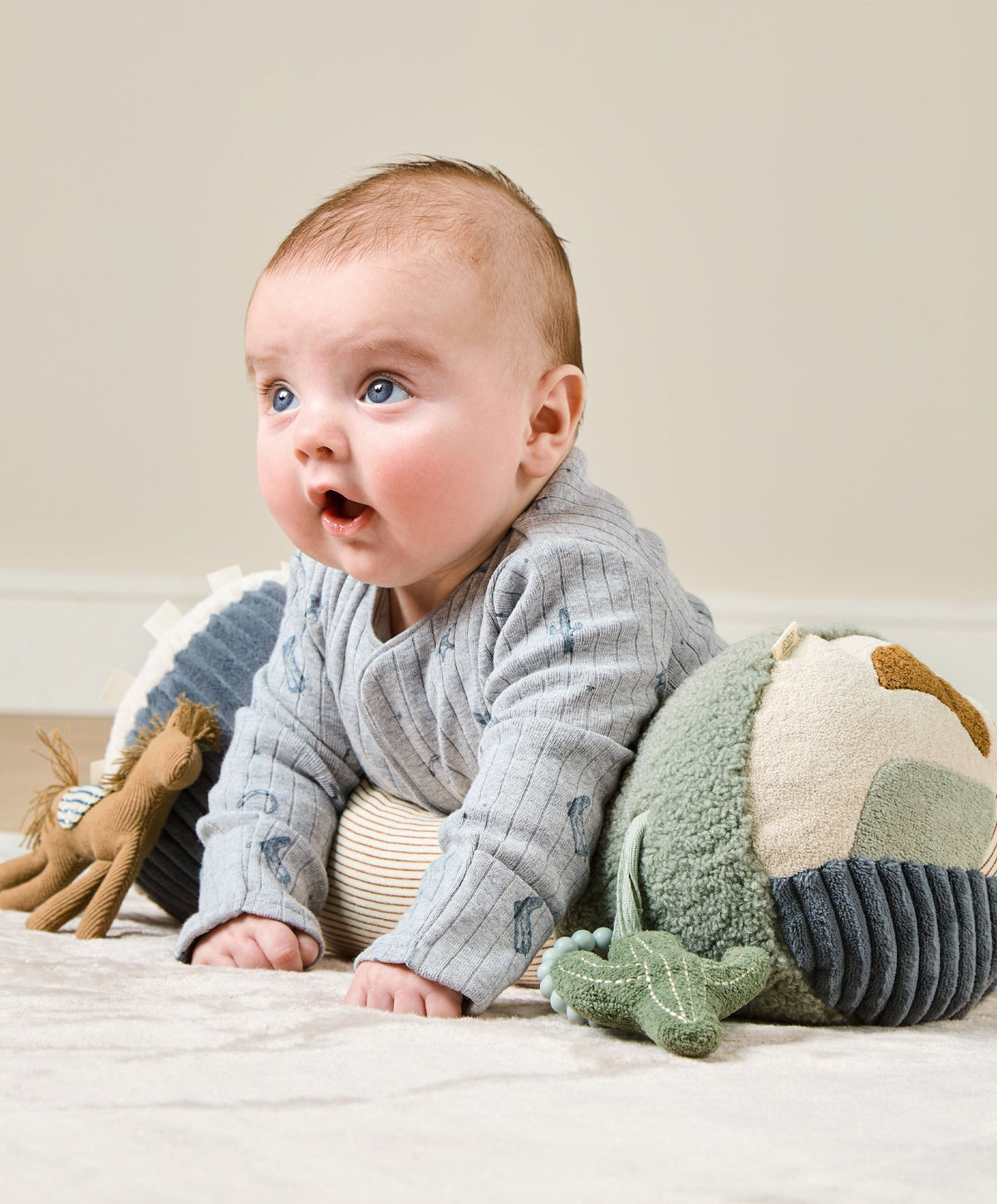 Welcome to the World Tummy Time Roll - Pony Express