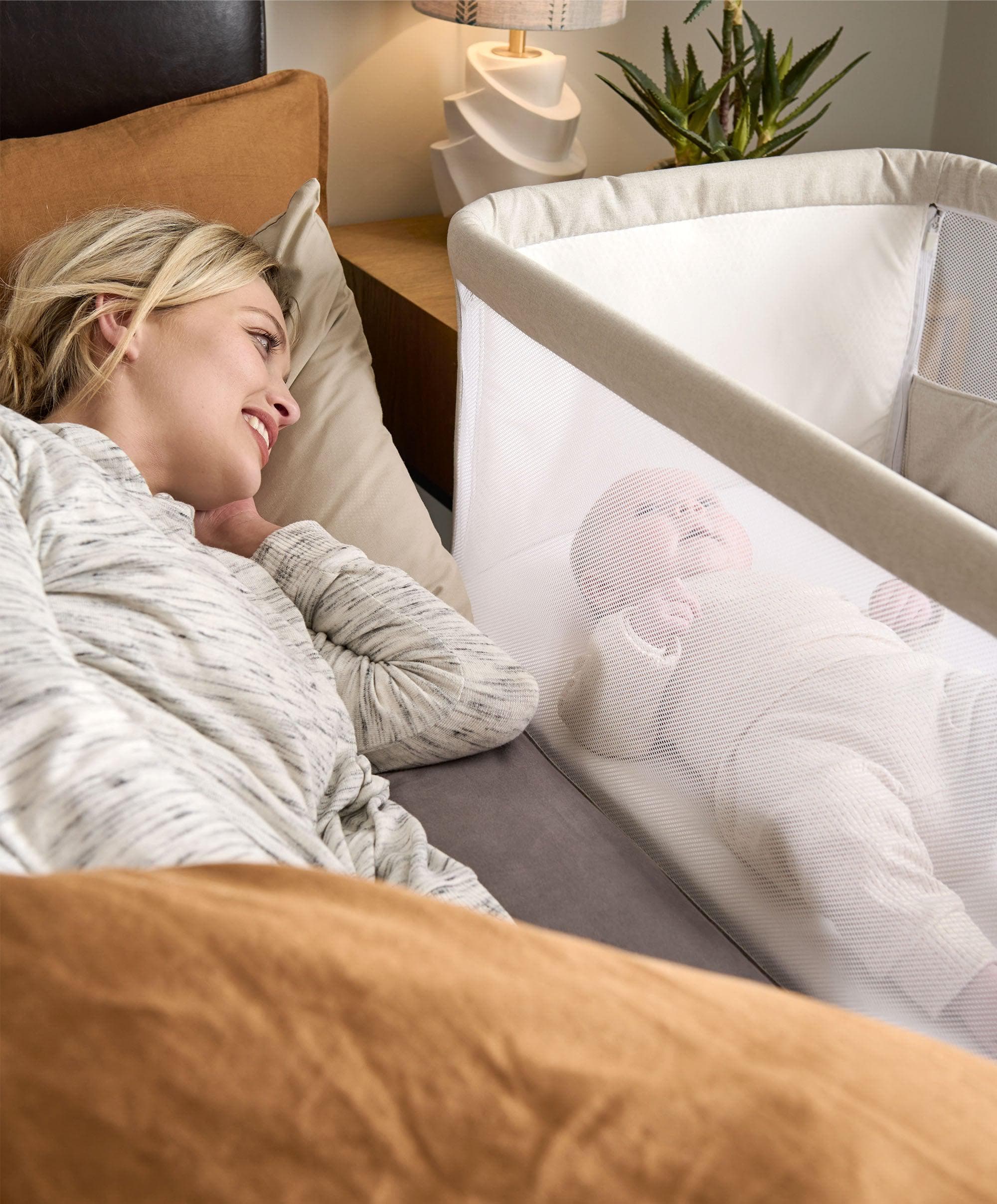 Lua V2 Bedside Crib - Fawn