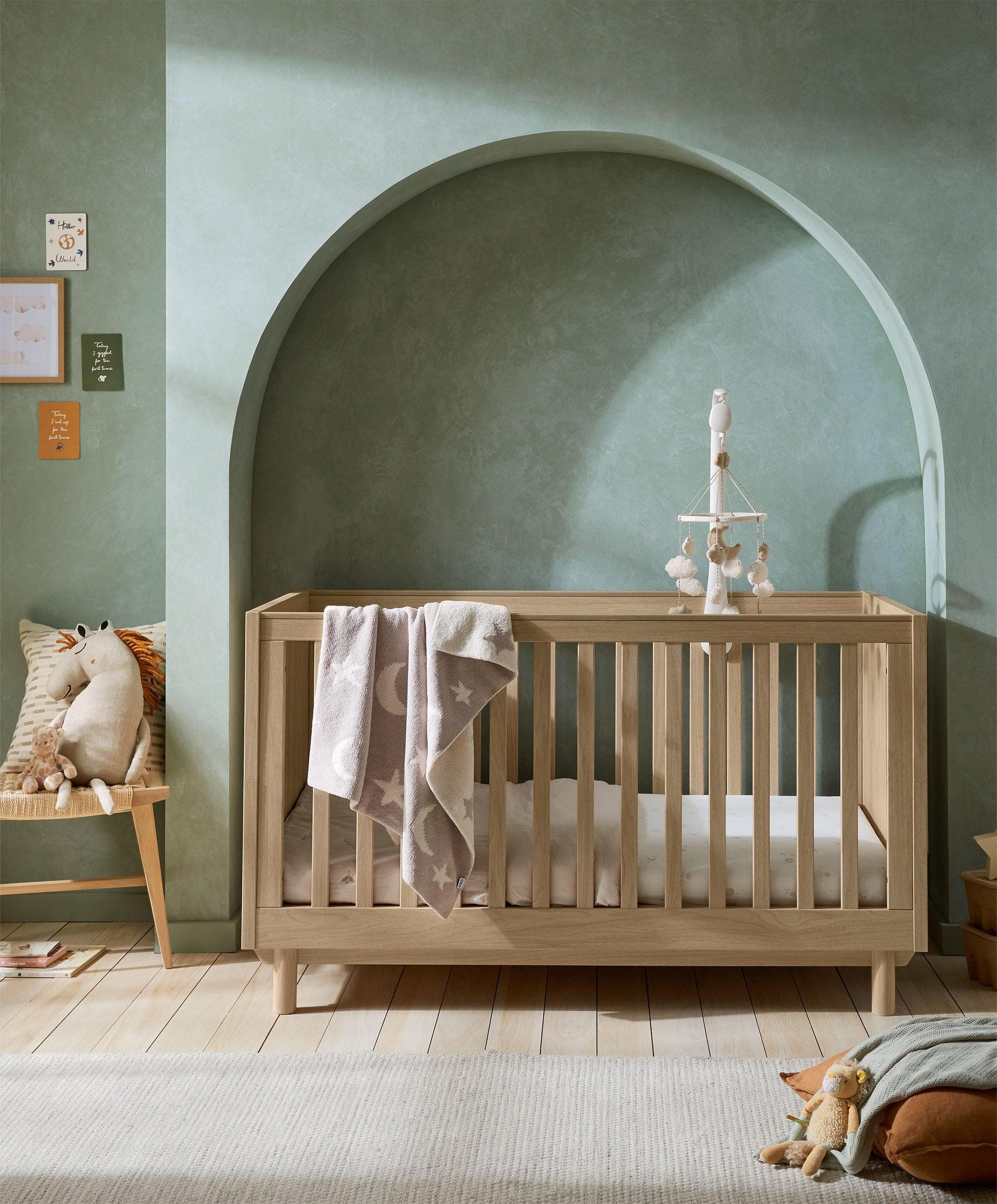 Oska Cotbed & Dresser Bundle (5 Pieces) - Oak