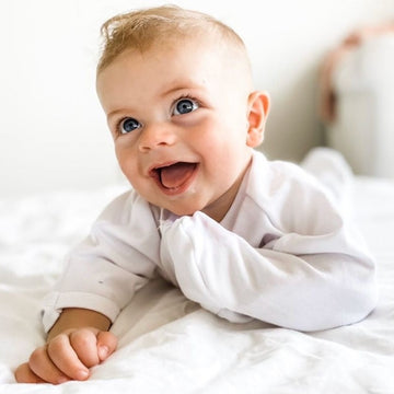 babystudio Baby Sleep Positioner with Adjustable Sides & Back